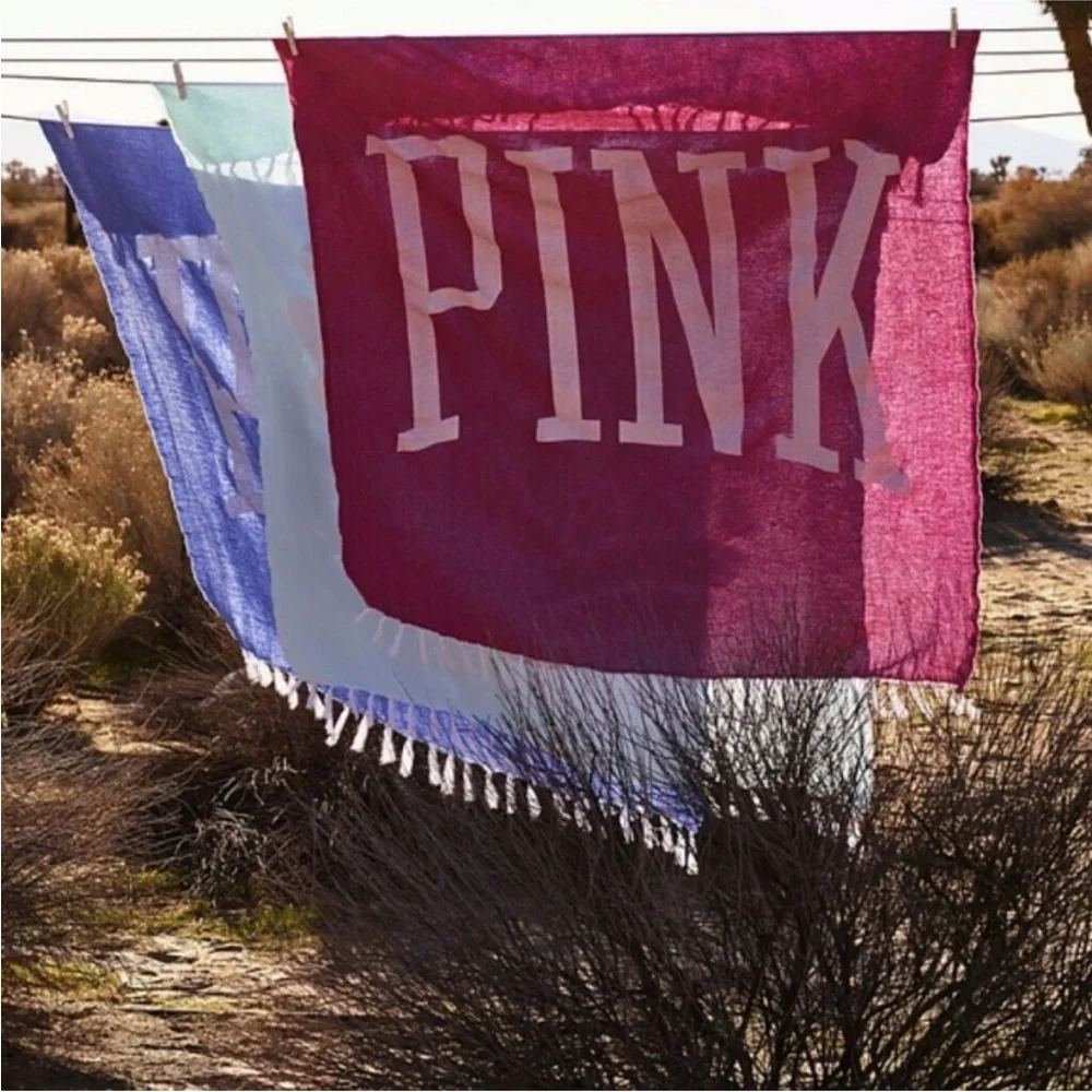 PINK➕VICTORIA’S SECRET Logo Fringe Oversized Bech Blanket